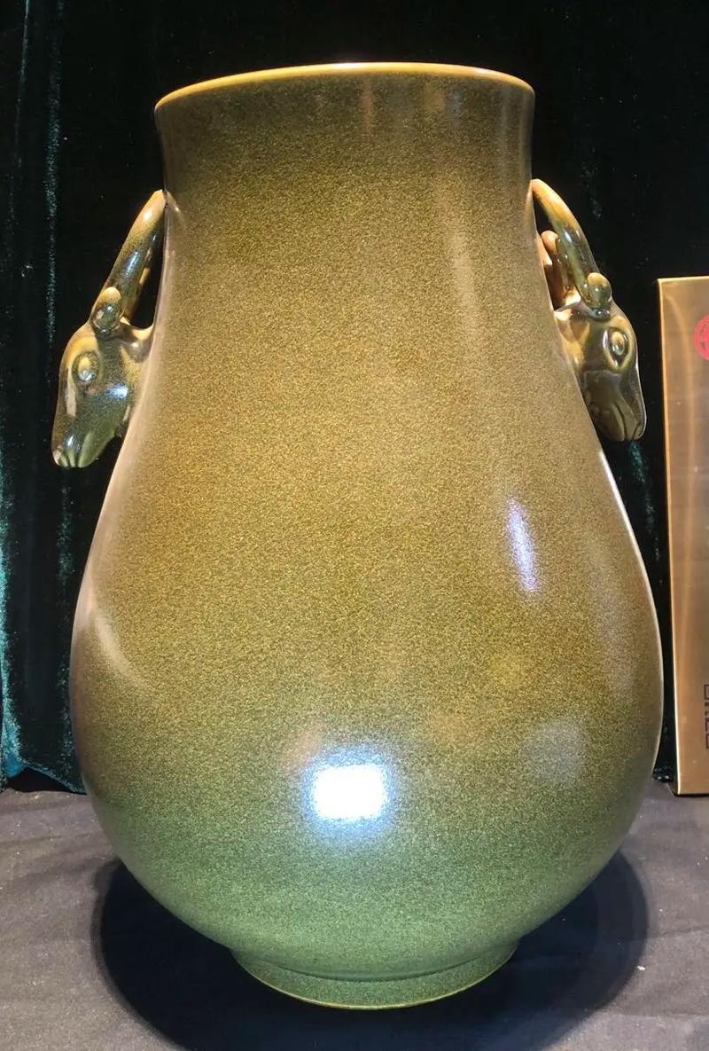 现在茶叶末釉瓷器特点