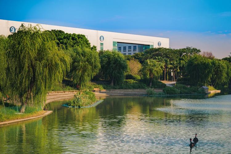 上海市逸夫职业技术学校