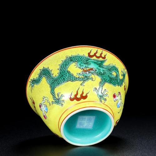 雍正御制款珐琅彩瓷器