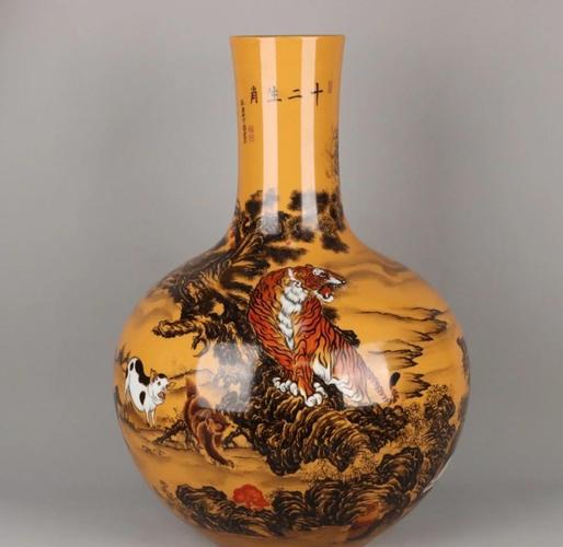 郎世宁乾隆年制的瓷器