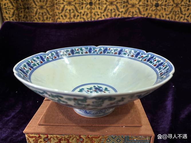 大明成化年制青花瓷器