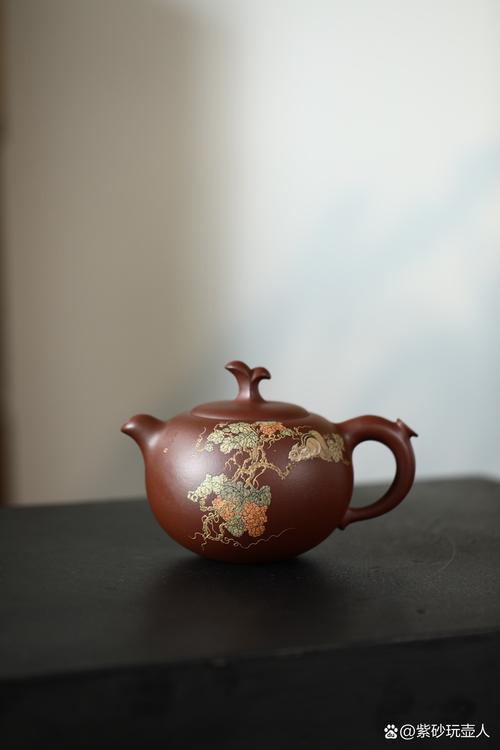 朱秀华紫砂壶名家简历