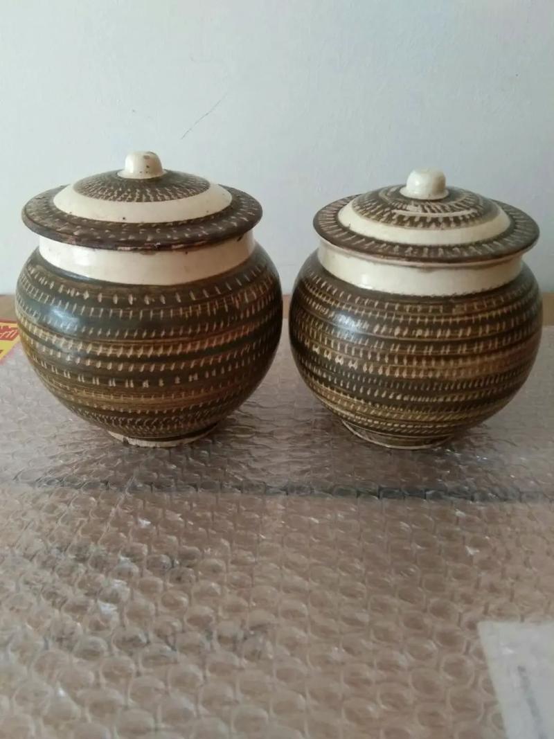 当阳峪窑酱釉瓷器价格