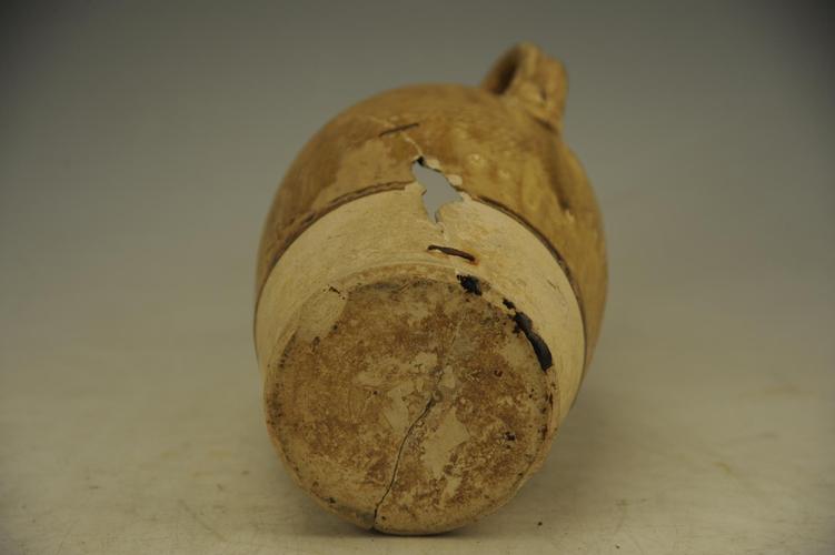 唐代黄釉执壶瓷器图片