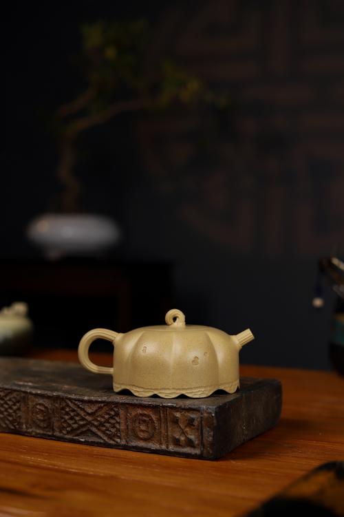 紫砂壶工艺美术大师扬