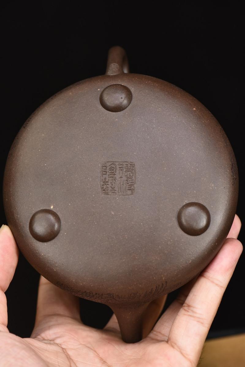 毛国强紫砂壶用章照片