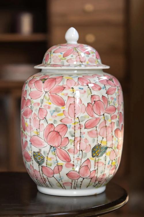 瓷器全手工绘画茶叶罐