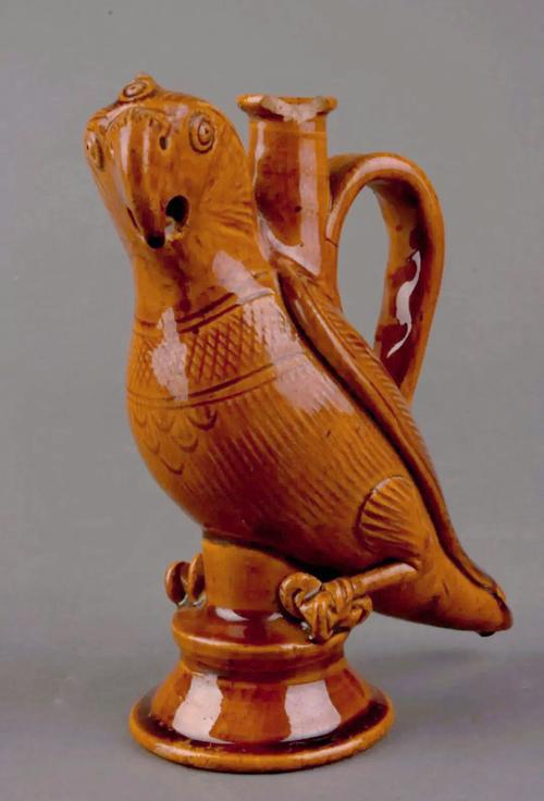 宋代定窑黄釉瓷器图片