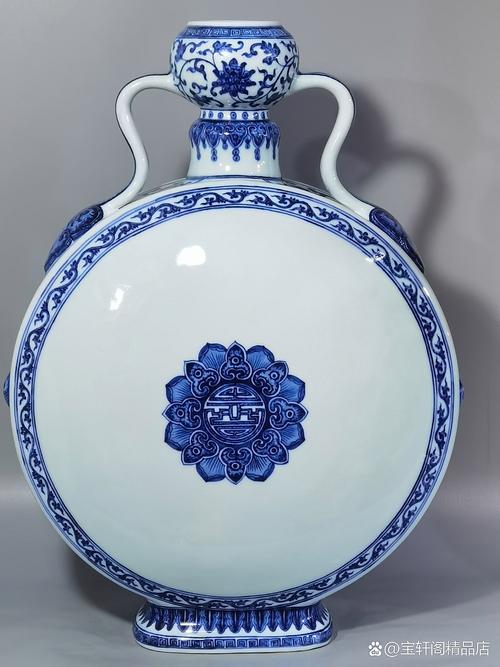 古代瓷器的莲花纹图片