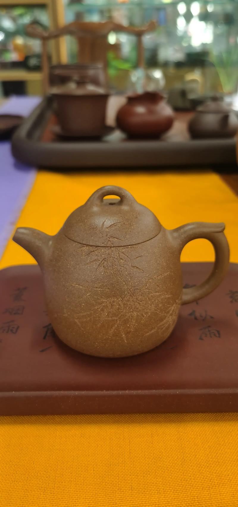 紫砂壶能在木头上放吗