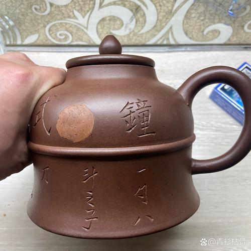 清代刻少山紫砂壶图片