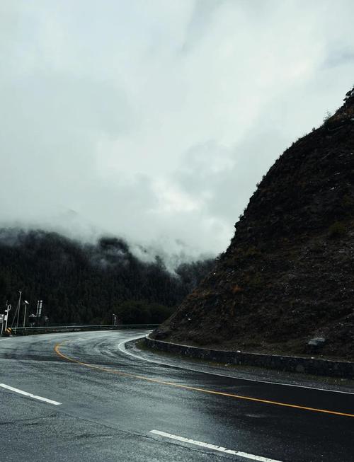 成都到四姑娘山最新路况