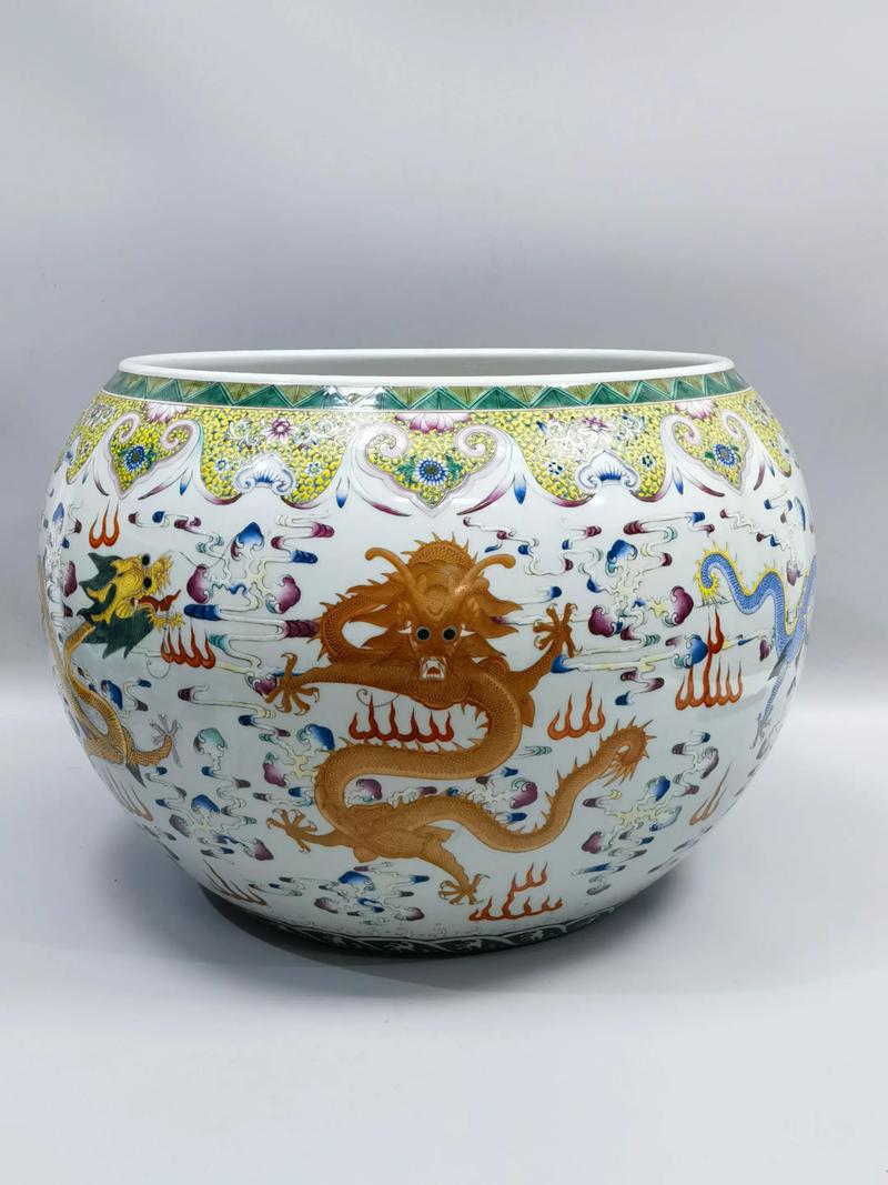 雍正乾隆粉彩瓷器鉴定