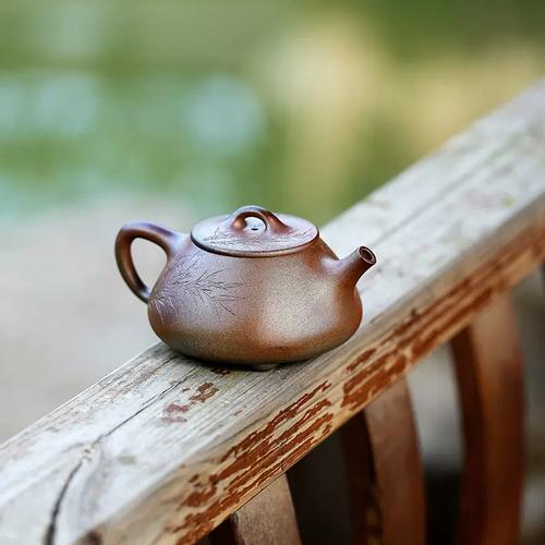 李建军与林合作紫砂壶