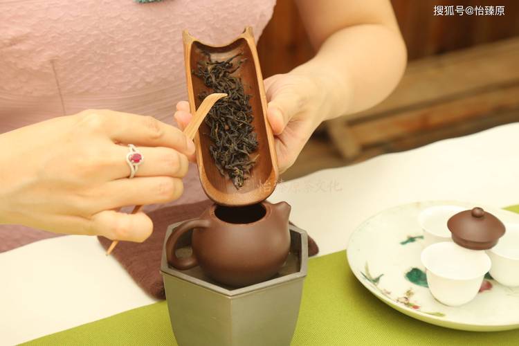 紫砂壶开壶用茶叶水煮