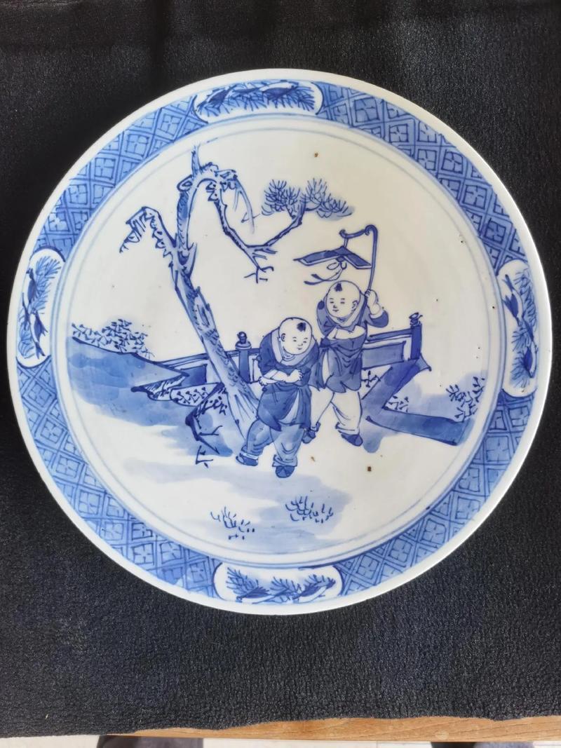 清代瓷器上小孩的特点