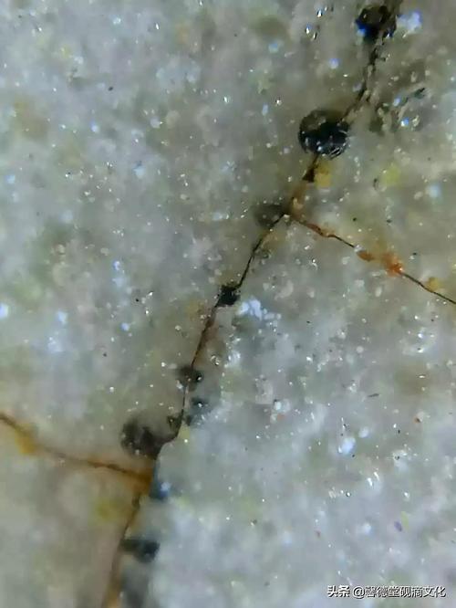 宋代影青瓷器气泡照片