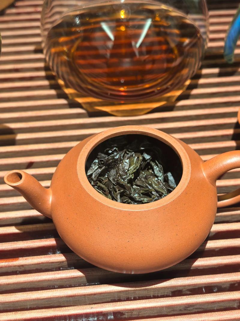 泡岩茶的紫砂壶要多大