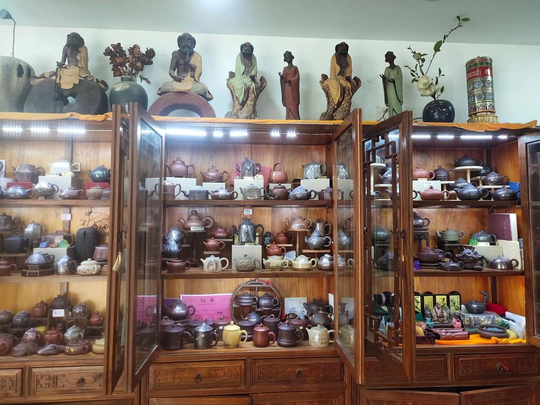 开店卖紫砂壶店的图片